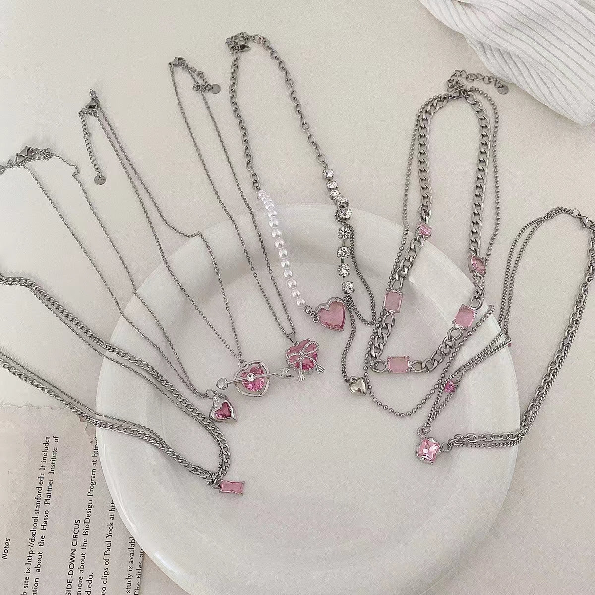 Pink color love pearl necklacePink color love pearl necklace