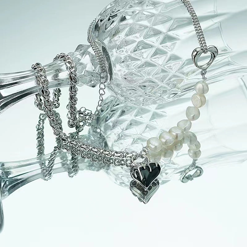 Love necklace female niche temperament cold Korean net red ins wind personality stitching design senior sense of collarbone chain