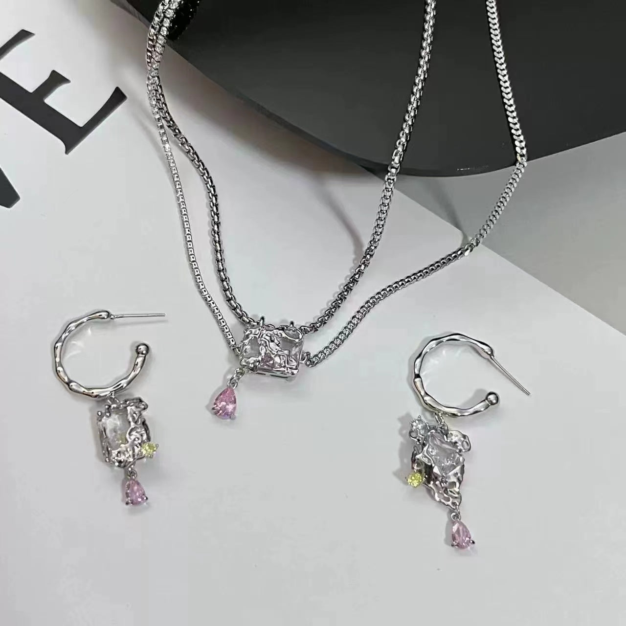 Double layered resin zirconia necklace
