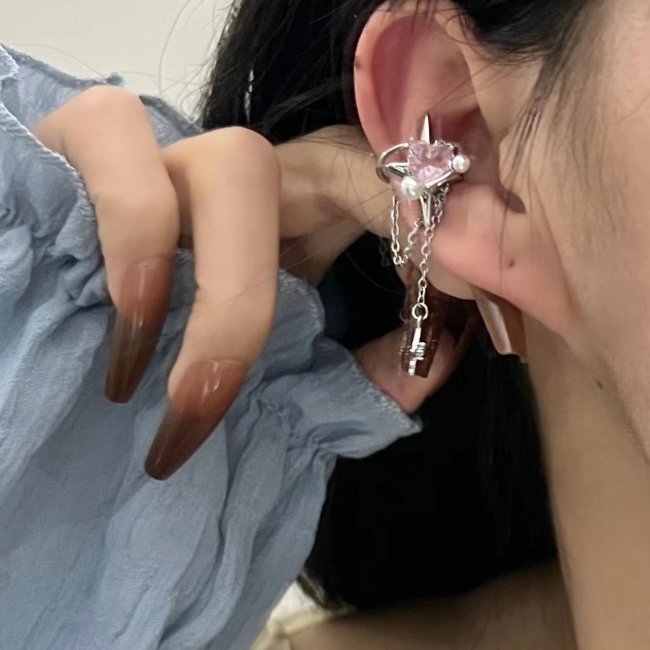 Sweet sister ear clips female sweet cool Japanese and Korean temperament love mansard powder zirconia earrings
