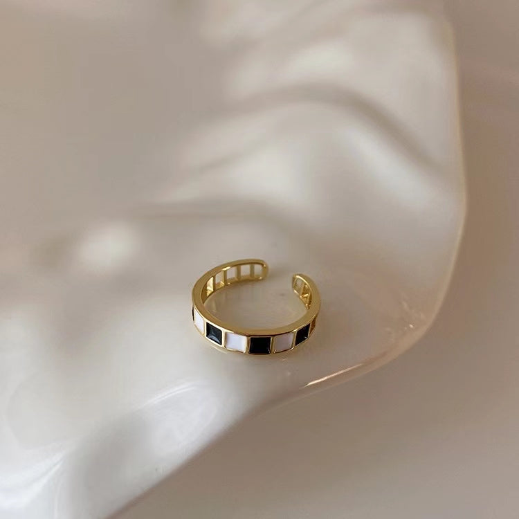 French vintage zircon metal pearl oil drip checkerboard ring