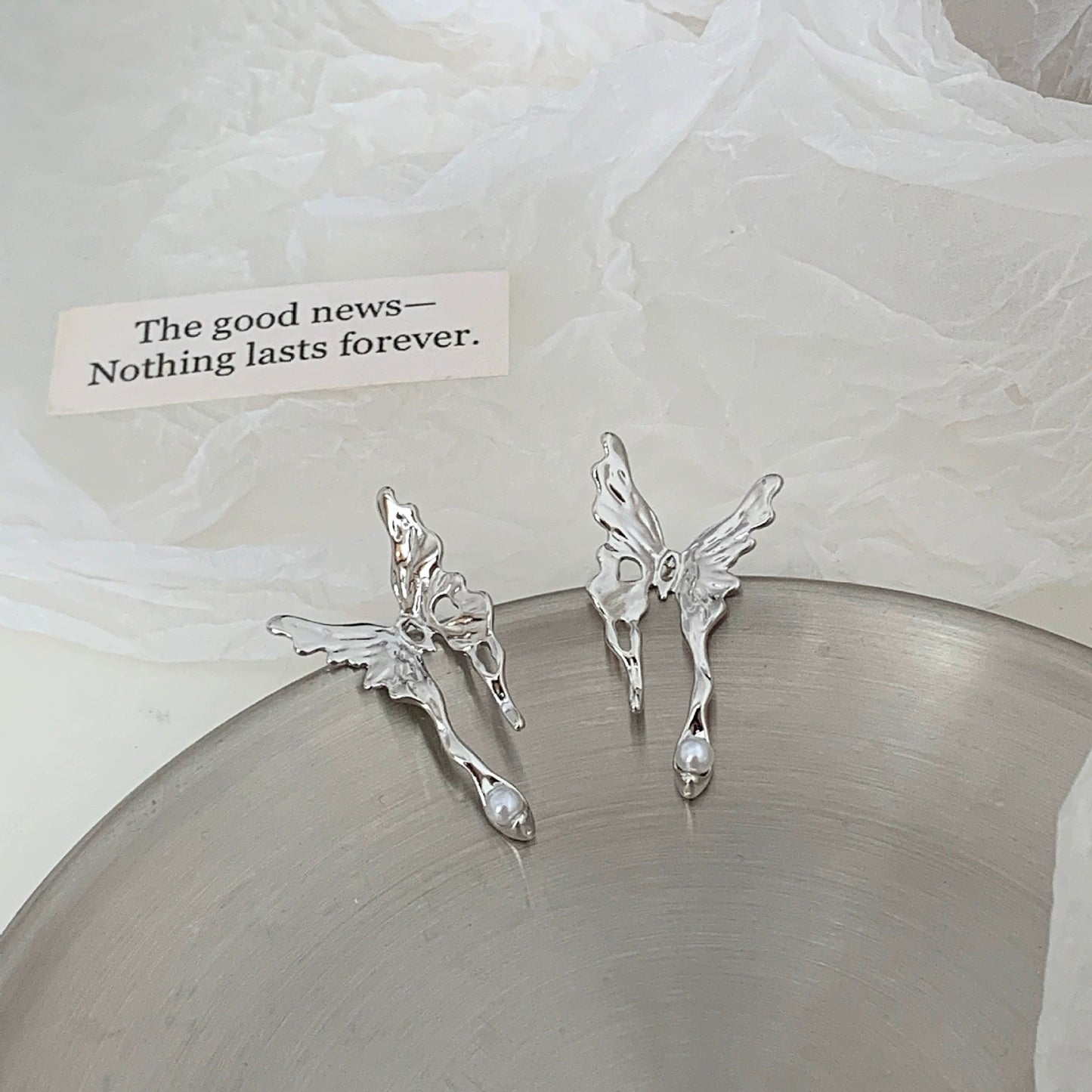 S925 silver pin sweet cool hot girl liquid butterfly senior sense earrings niche design sense cold sex style earrings