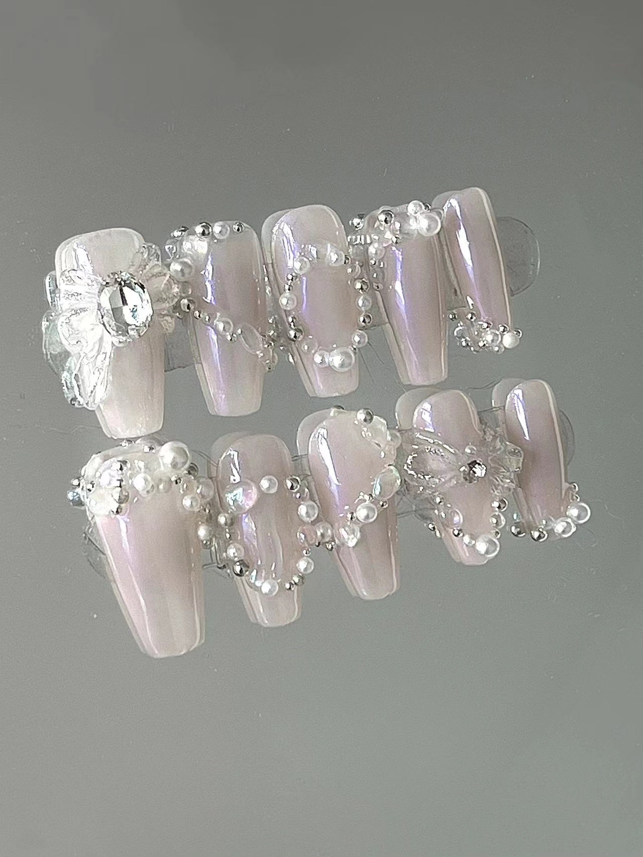 Light gray dark color is fairy princess bow pearl manual phototherapy customized armor