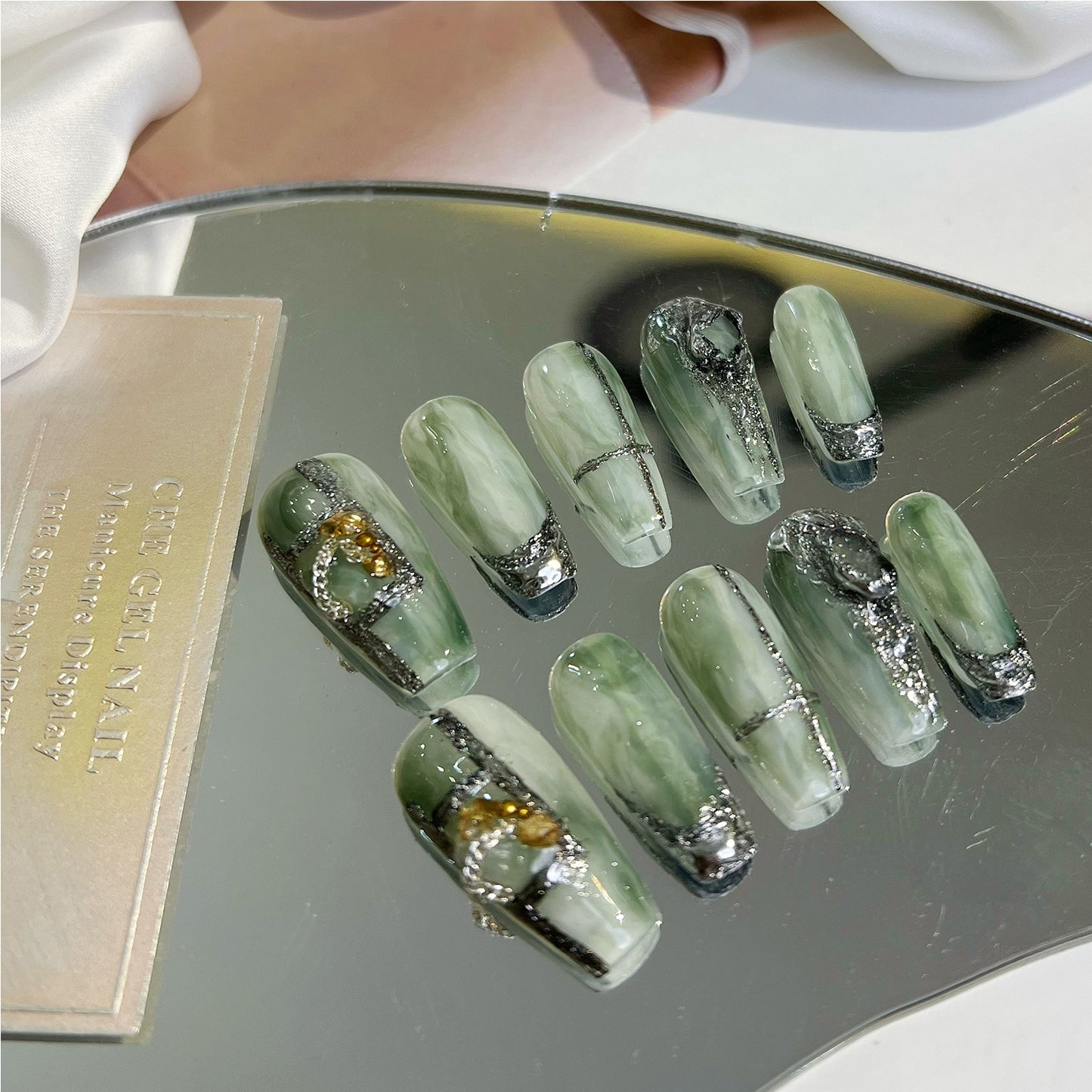 Wearing nail by hand 2022 new jade nail beauty halo dye light luxury autumn and winter mid long high-end customized products