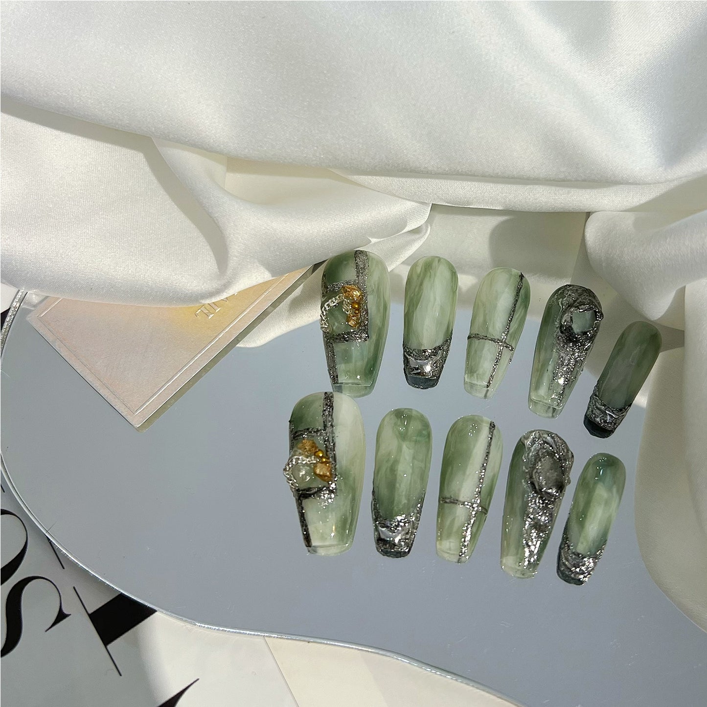 Wearing nail by hand 2022 new jade nail beauty halo dye light luxury autumn and winter mid long high-end customized products