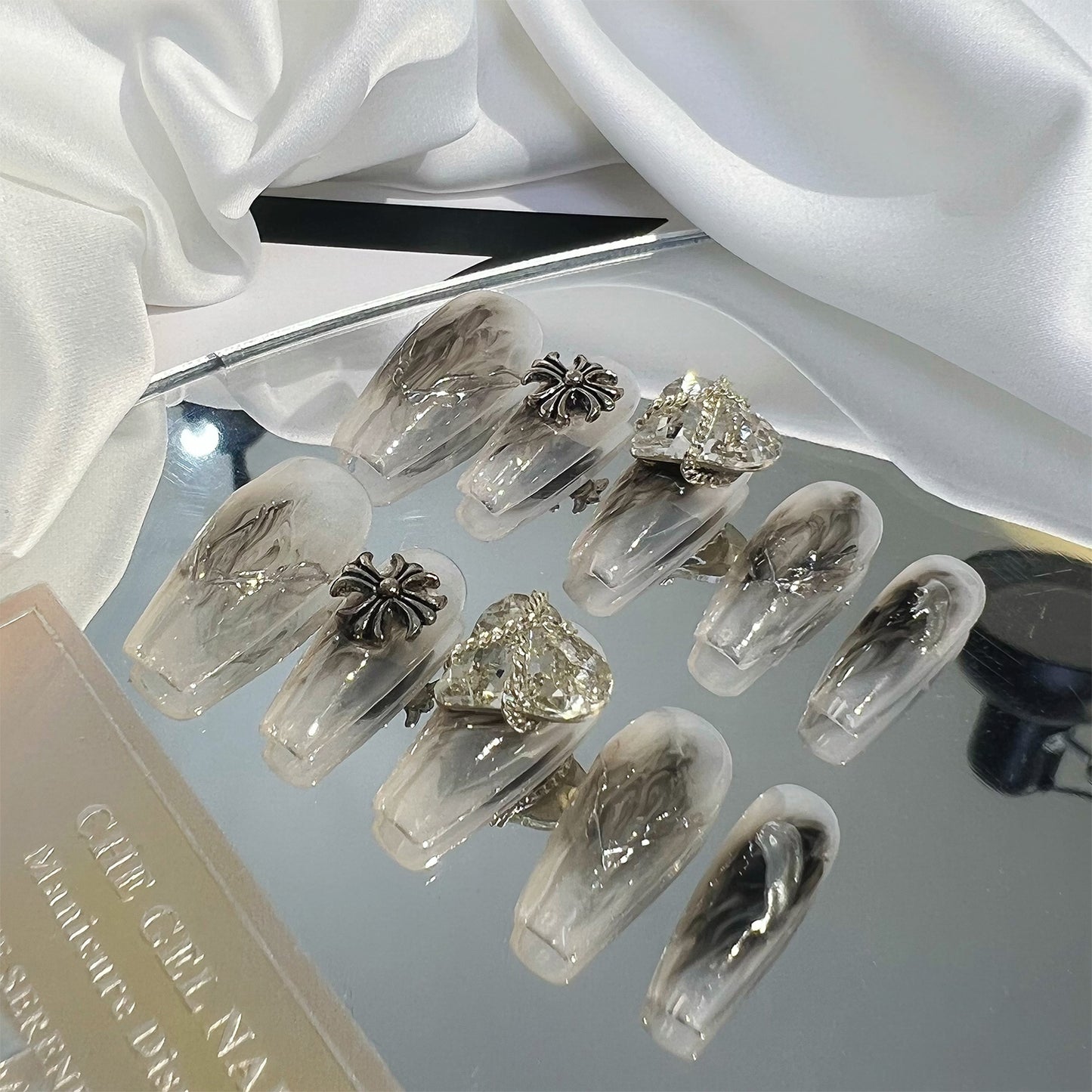 Wearing handmade armour 2022 new ink halo dyed black heart sealing punk cool light luxury high-grade customized finished products