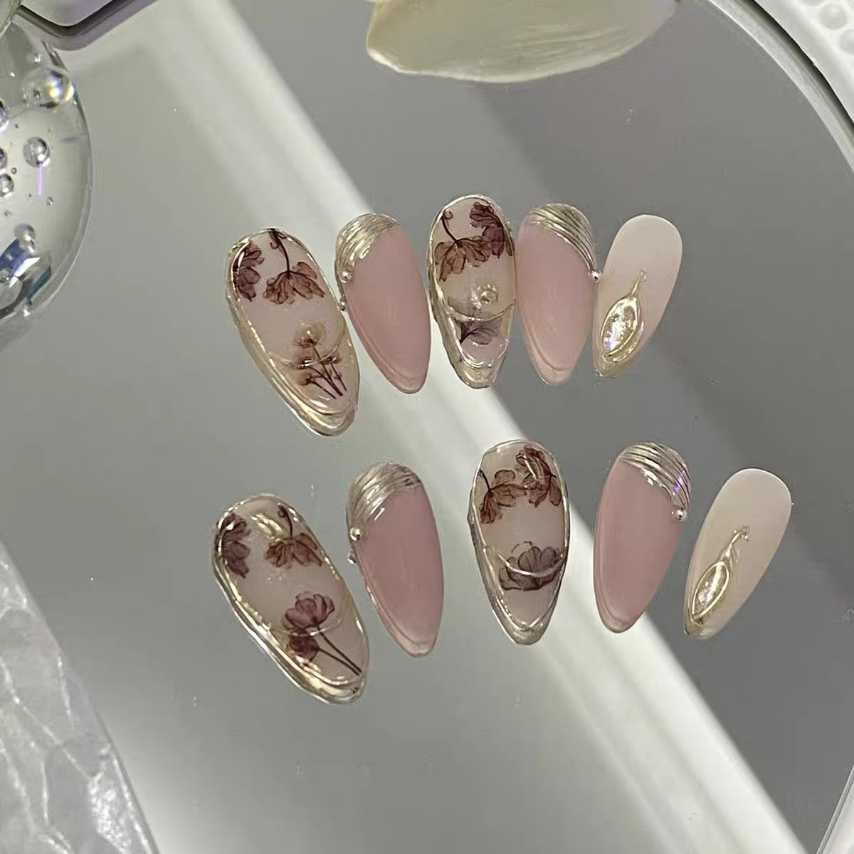 Wearing nail by hand, almond shaped frosted magic mirror powder, super quality, white, pregnant women and students can be removed