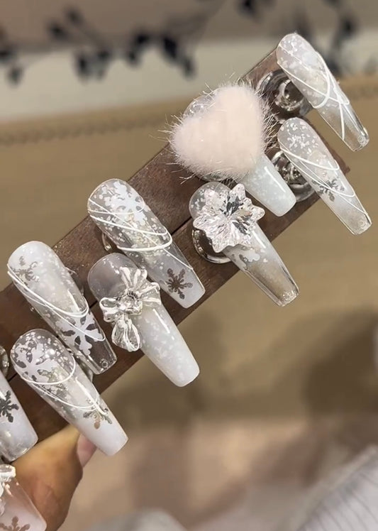Winter snowflake love nails