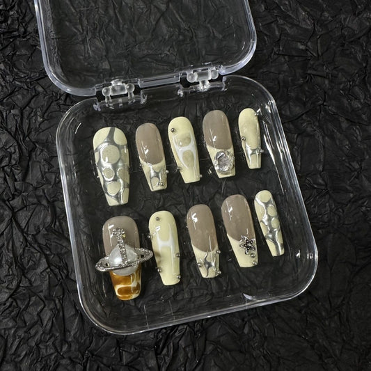 Pure handmade European and American nail enhancement, European and American style, metallic feeling, thorns, flames, ins lines, worn by the Western Empress Dowager