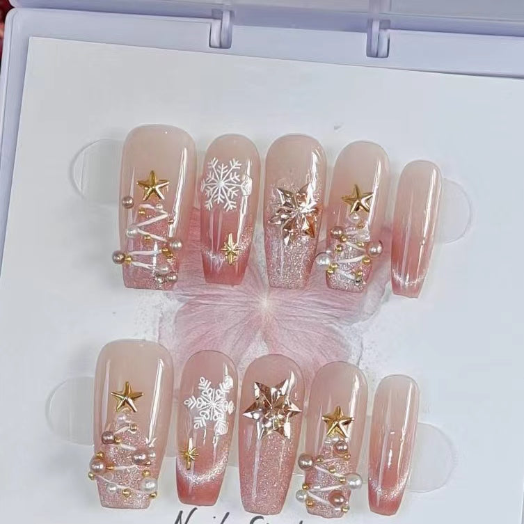 Christmas themed collaboration series, autumn and winter, with a sense of niche atmosphere. Handmade wearing armor, printed heavy-duty nail art