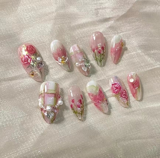 Temperament appears white, pure desire, gentle atmosphere, hand-painted watercolor, halo dyed rose lines, checkered explosive glitter, diamond ball, wearing armor