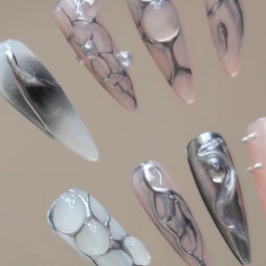 Handmade nail enhancement with fake nail patches for whitening, liquid butterfly halo dyeing, detachable pregnant woman bride finished nail enhancement