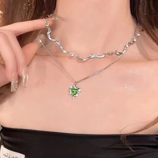 Heartbreaking Summer~Sweet Cool Green Love Necklace for Women in Summer with High Grade Design Sense, Small Crowd Neckchain and Clavicle Chain