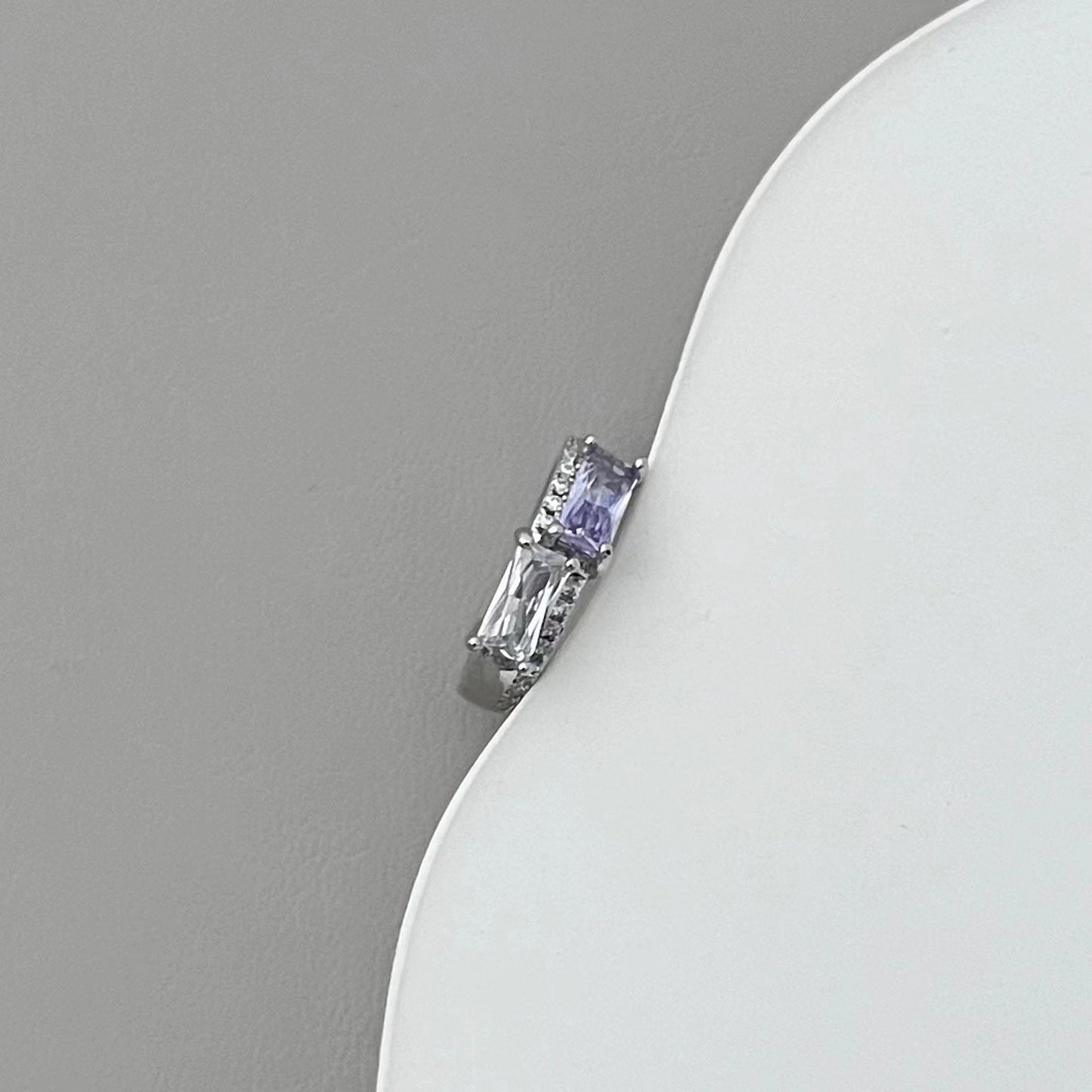 A niche design with gemstone inlaid rings for women with a high-end feel, irregular geometric index finger ring recommended by bloggers