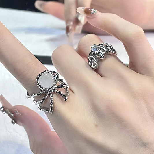 Spider Dark Punk Ring ins niche design, high-end sense, bee personality, moonlight stone, cool and adjustable wind