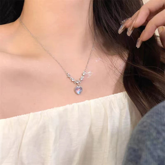 Love Diamond Necklace for Women with Light Luxury and Small Market Design Sense 2023 New High Grade Elegance Clavicle Chain