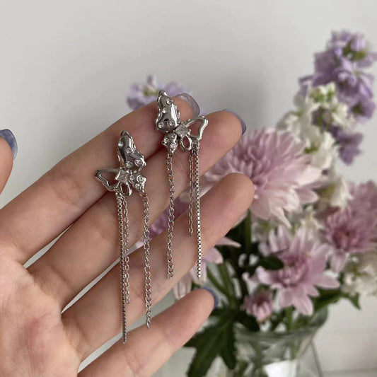 Luxurious and Unique Earrings 2022 New Long Butterfly Earrings with Small Design Sense, High Grade Cold Wind Earrings for Women