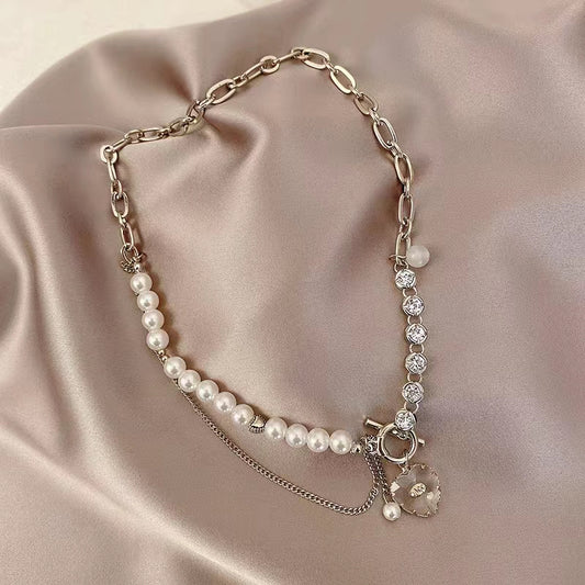 Pearl Heart Splicing Necklace for Women in Summer Sweet Cool Style Neckchain Accessories Light Luxury and Unique Design Sense High end Collar Chain