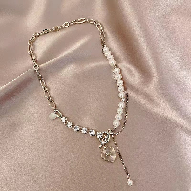 Pearl Heart Splicing Necklace for Women in Summer Sweet Cool Style Neckchain Accessories Light Luxury and Unique Design Sense High end Collar Chain