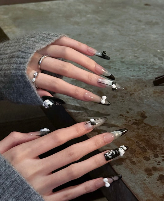 Chic Monochrome Elegance Nail Set