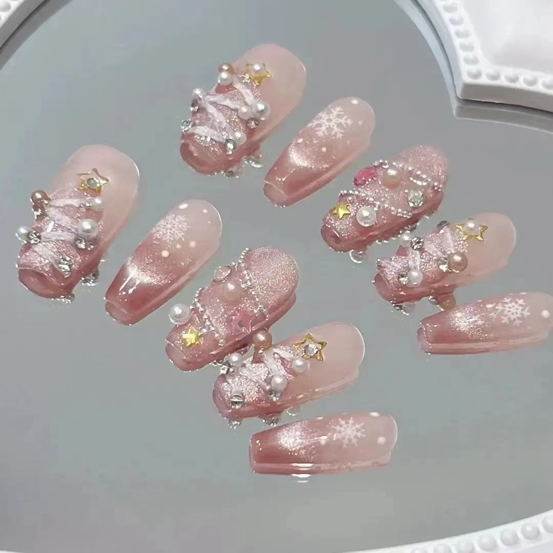 Christmas themed collaboration series, autumn and winter, with a sense of niche atmosphere. Handmade wearing armor, printed heavy-duty nail art