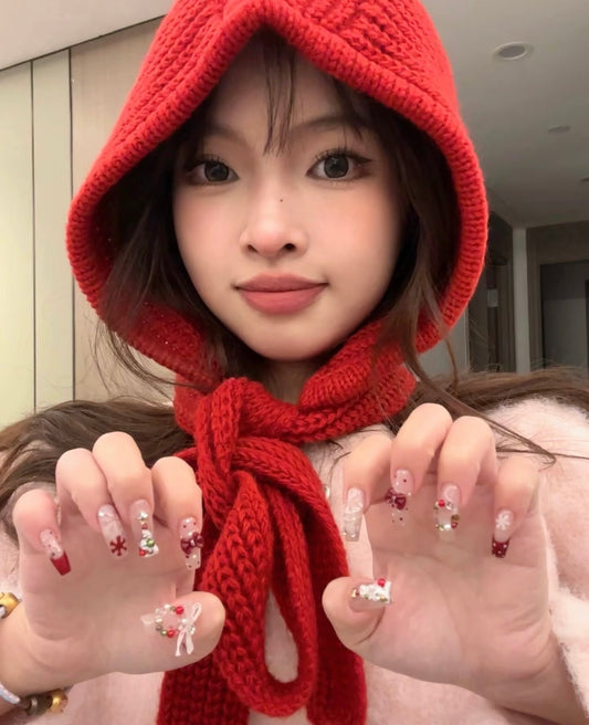 Festive Holiday Nail Art - Perfect for the Season!
