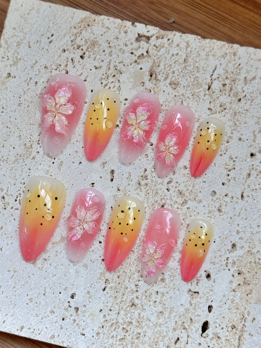 Elegant Gradient Floral Nail🌸