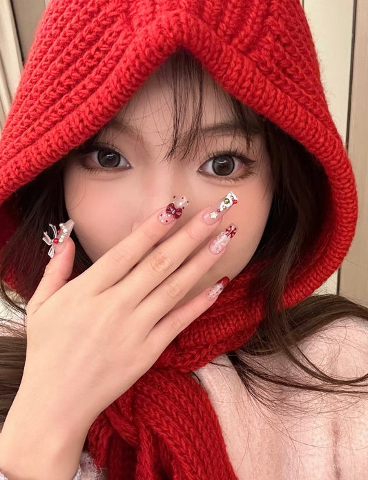 Festive Holiday Nail Art - Perfect for the Season!