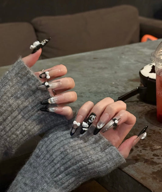 Chic Monochrome Elegance Nail Set