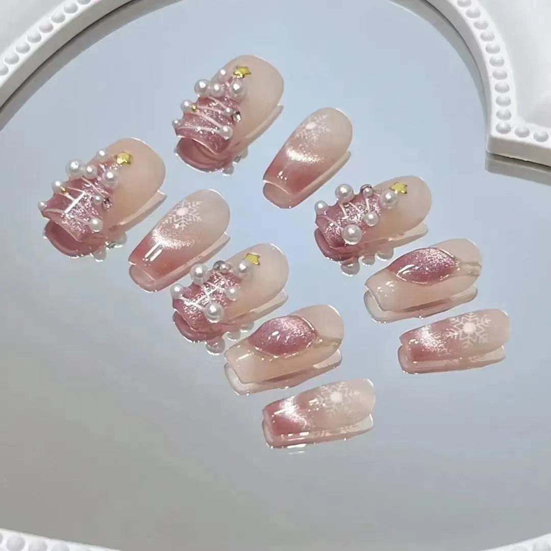 Christmas themed collaboration series, autumn and winter, with a sense of niche atmosphere. Handmade wearing armor, printed heavy-duty nail art