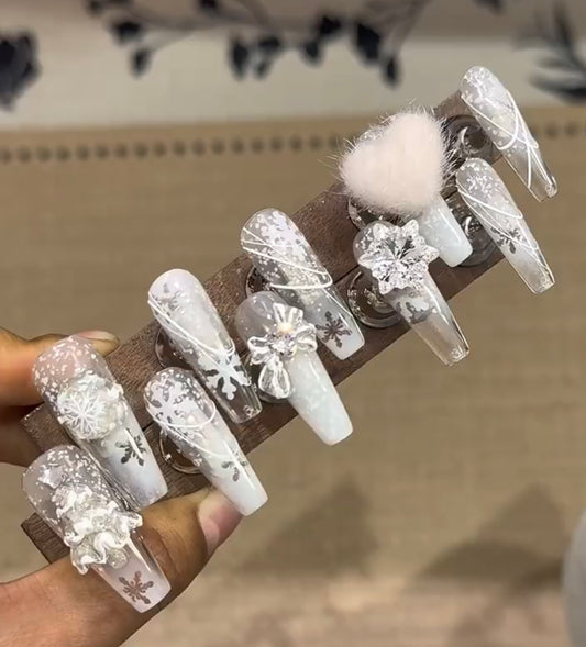 Winter snowflake love nails