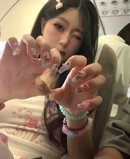 Black-skinned Kitty nails