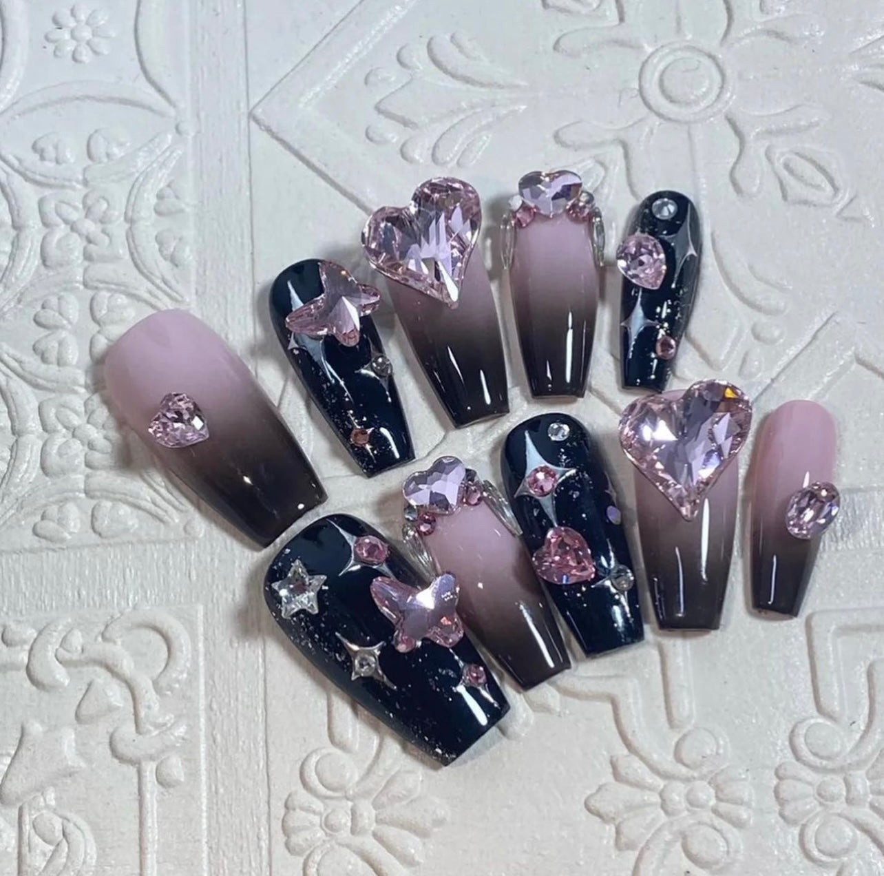 Black-pink love