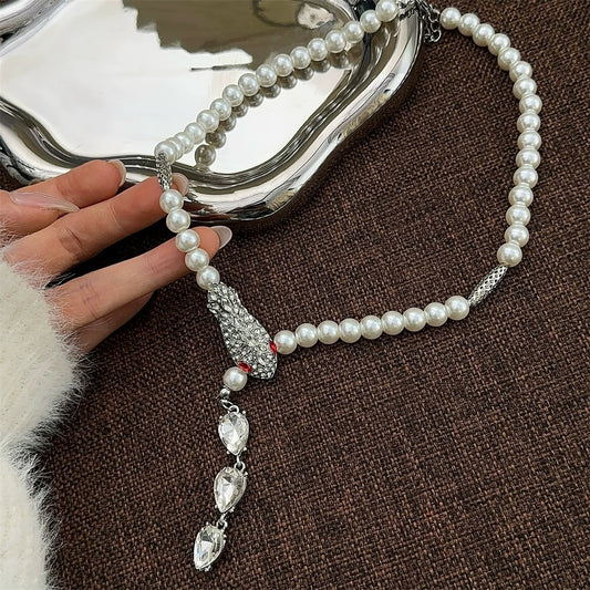 Cold wind silver snake pearl necklace
