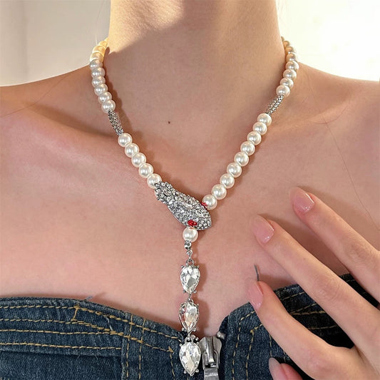 Cold wind silver snake pearl necklace
