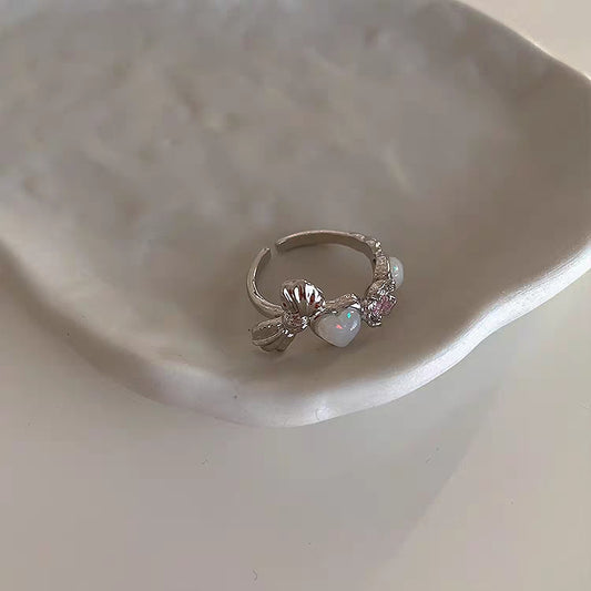 A niche design with irregular metal cat's eye stone heart opening ring for women's retro personality and minimalist temperament ring