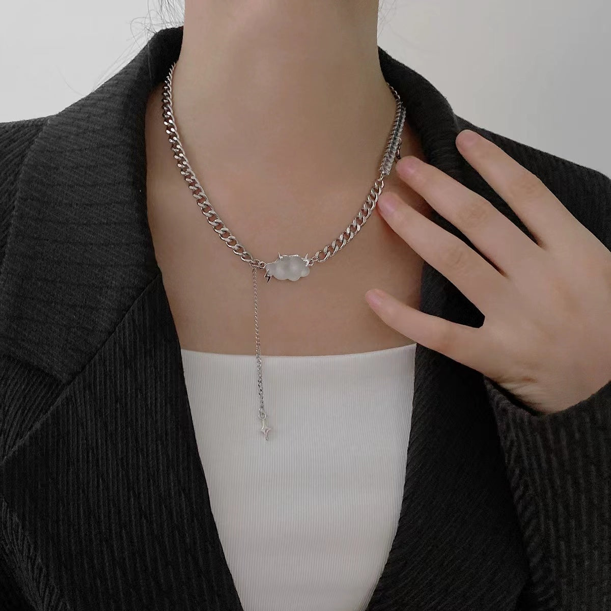 Frosted clouds starburst necklace simple niche design sense clavicle chain