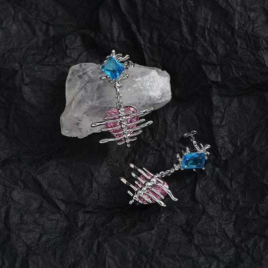 Earrings niche female senior sense of cold wind personality Korea fish bone love earrings silver needle sweet cool spicy girl ear jewelry