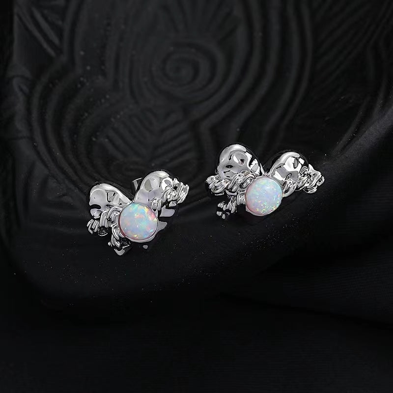 Love heart necklace female ins sweet cool hot girl personality fashion opal stone splicing accessories niche senior sense of collarbone chain