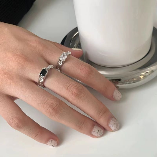 Irregular shaped double layer ring