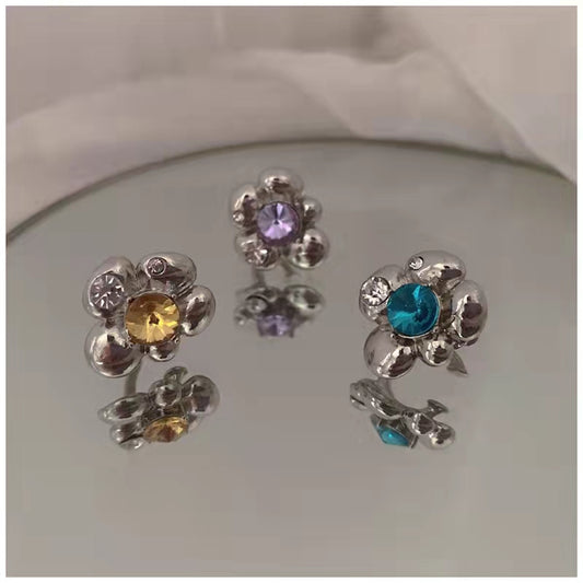 Super flash small Flower Rhinestone ear bone clip
