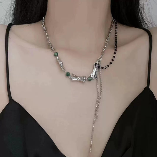 Green stone inlaid beads silver clavicle chain