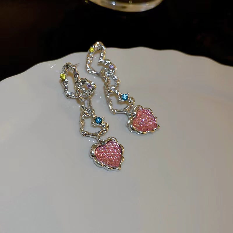Silver needles with diamonds pleated love earrings