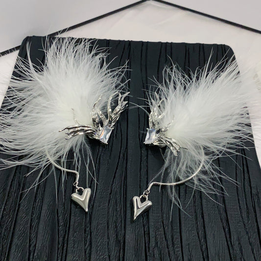 Small design sense, left and right ears, single feather, antler, zirconium inlaid earrings, fashionable love pendant, ear hook without ear hole