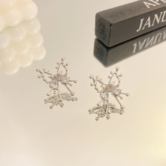 Cool and luxurious butterfly earrings in Europe and the United States