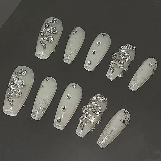 Small number of snake diamond design, heavy work, shiny, handmade wearing nail enhancement