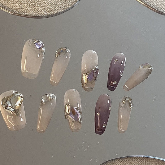 Valuable purple aurora diamond with large slanted heart and manual wearing armor is sweet and spicy