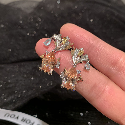 Water drop goldfish earrings are cute, small, ultra-shiny, exquisite, elegant, S925 silver needle, gold leaf, cartoon animal earrings