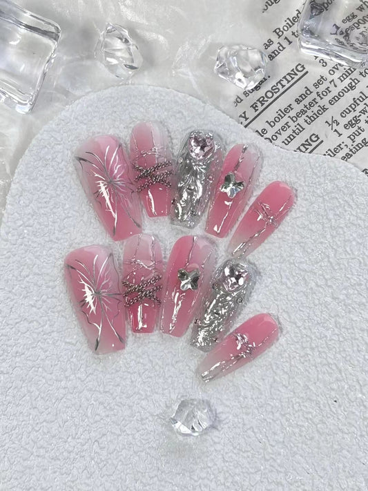 Customizing beautiful nails