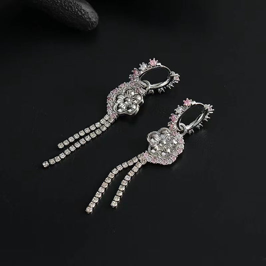Zirconia earrings female senior sense ins cold wind fashion personality silver earrings popular hundred with sweet cool earrings tide